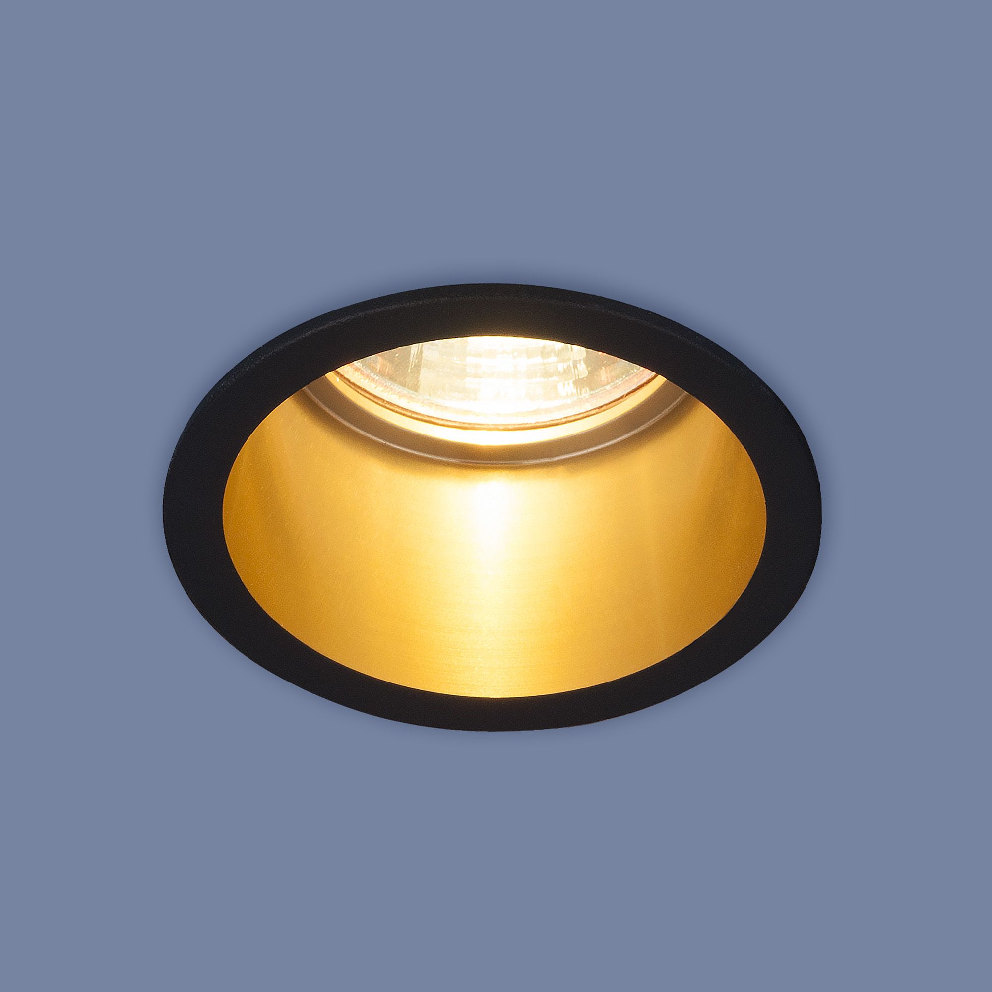 Встраиваемый точечный светильник 7004 MR16 BK/GD черный/золото. Фото 1