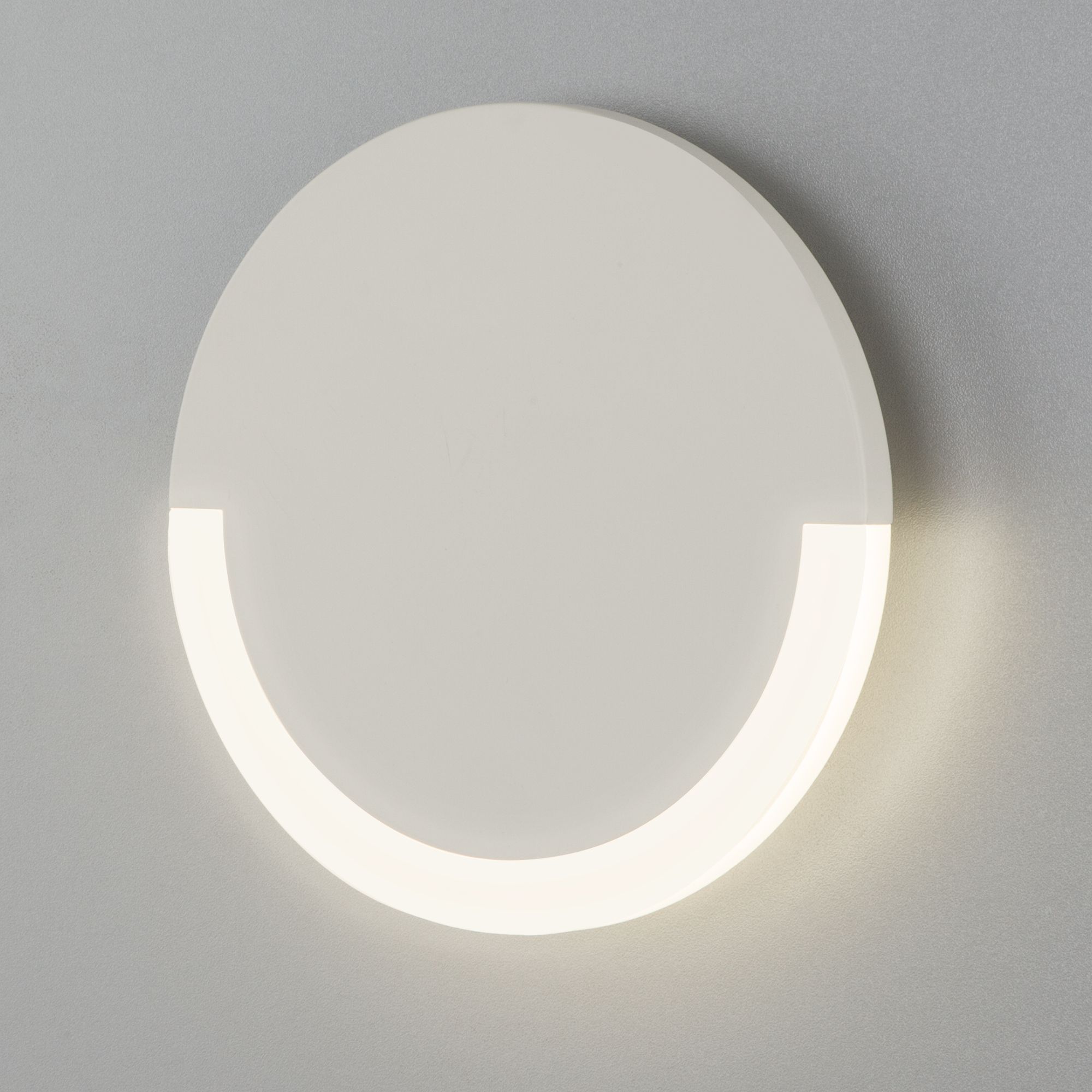 Настенный светодиодный светильник Eurosvet Radiant 40147/1 LED белый. Фото 1