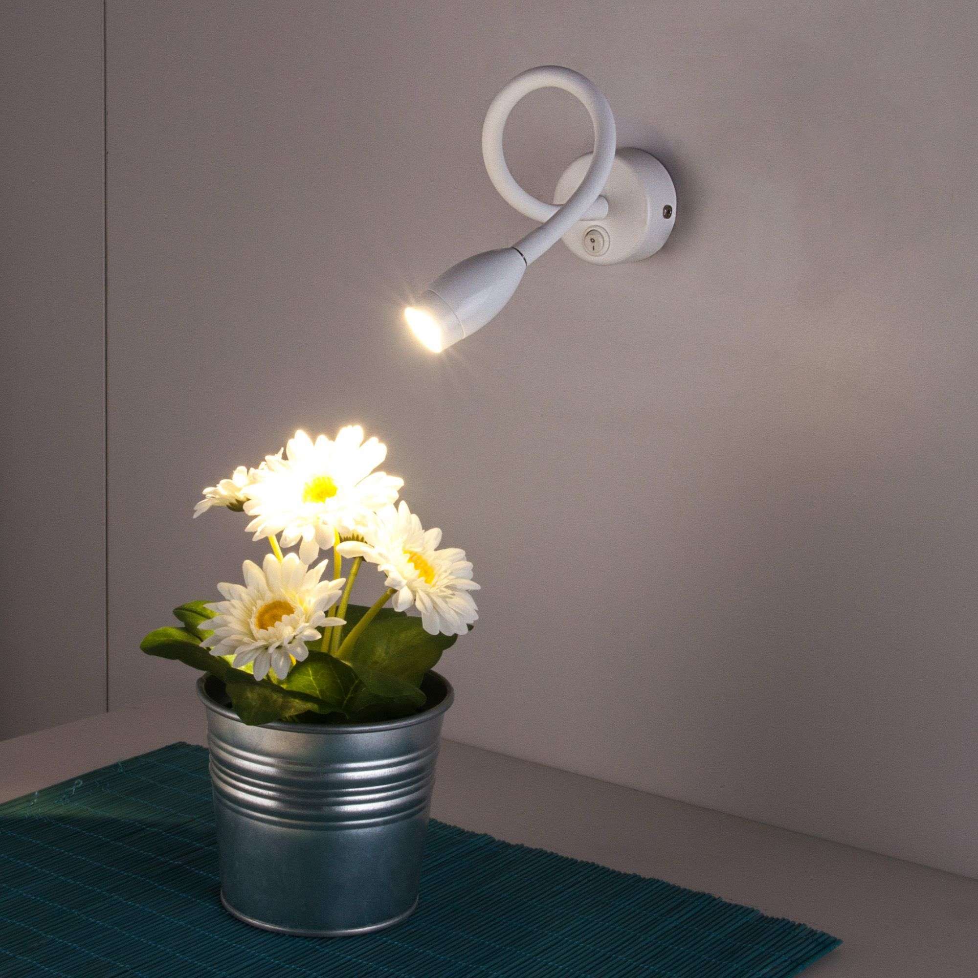 Светодиодный светильник с гибким основанием Band белый MRL LED 1020 белый. Фото 3