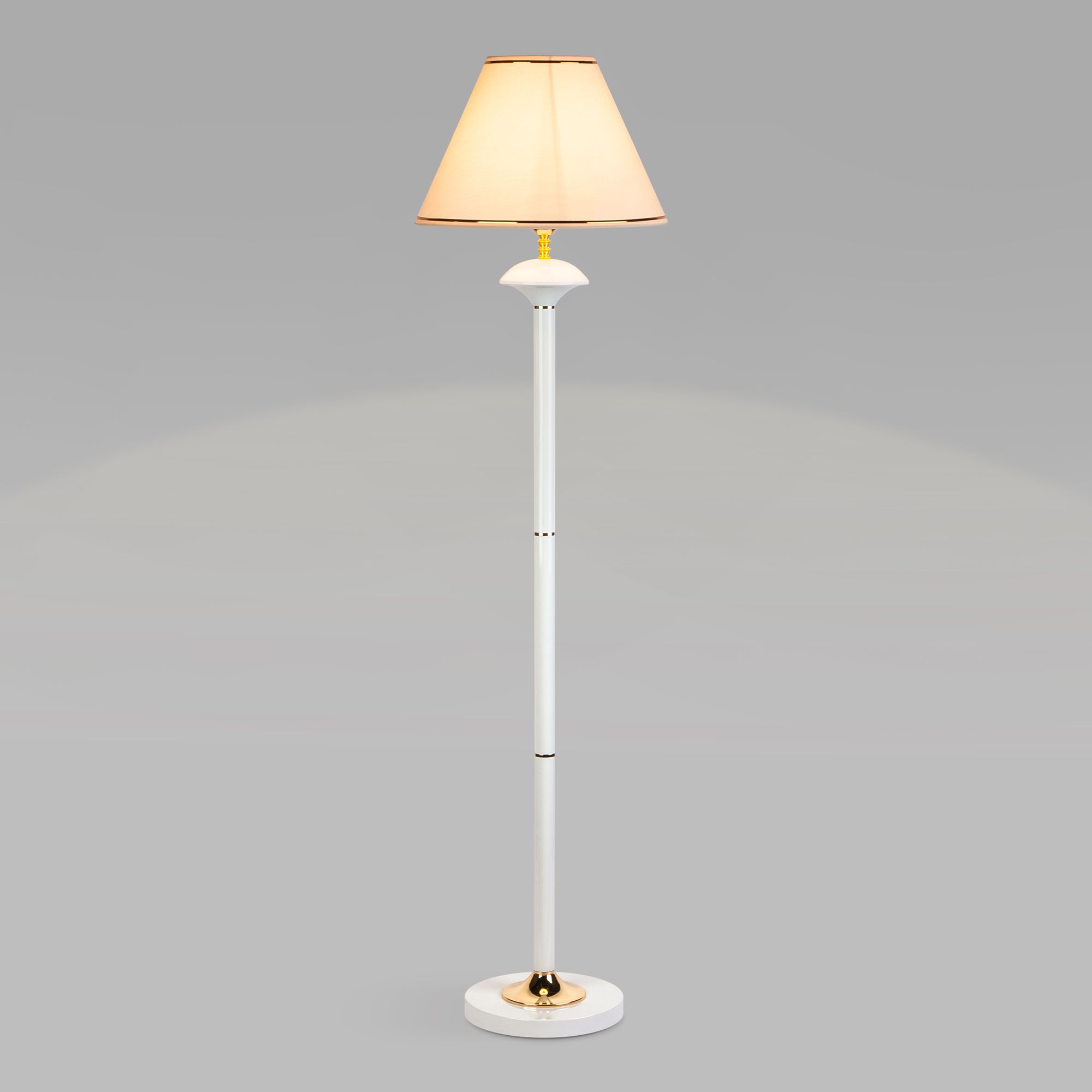 Напольный светильник с абажуром Eurosvet Lorenzo 01086/1 глянцевый белый. Фото 1