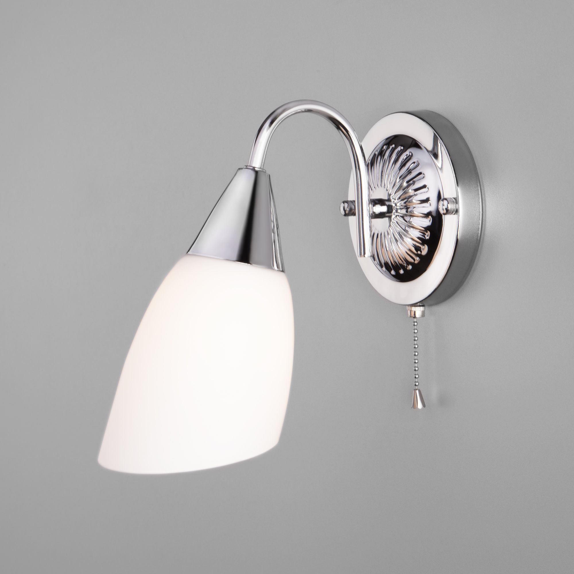 Бра со стеклянным плафоном Eurosvet Ellene 30149/1 хром. Фото 1
