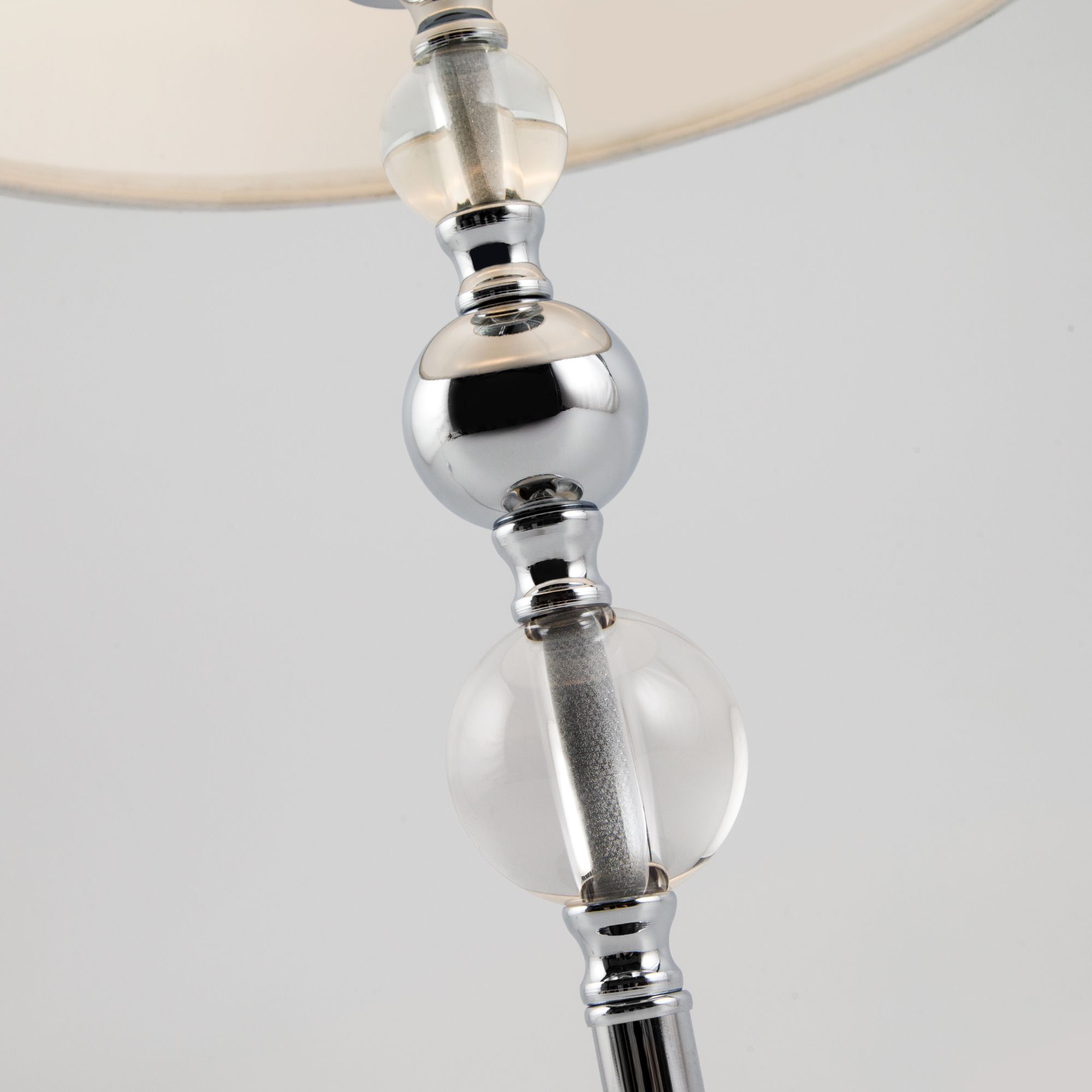 Настольная лампа с абажуром Eurosvet Sortino 01071/1 хром. Фото 4
