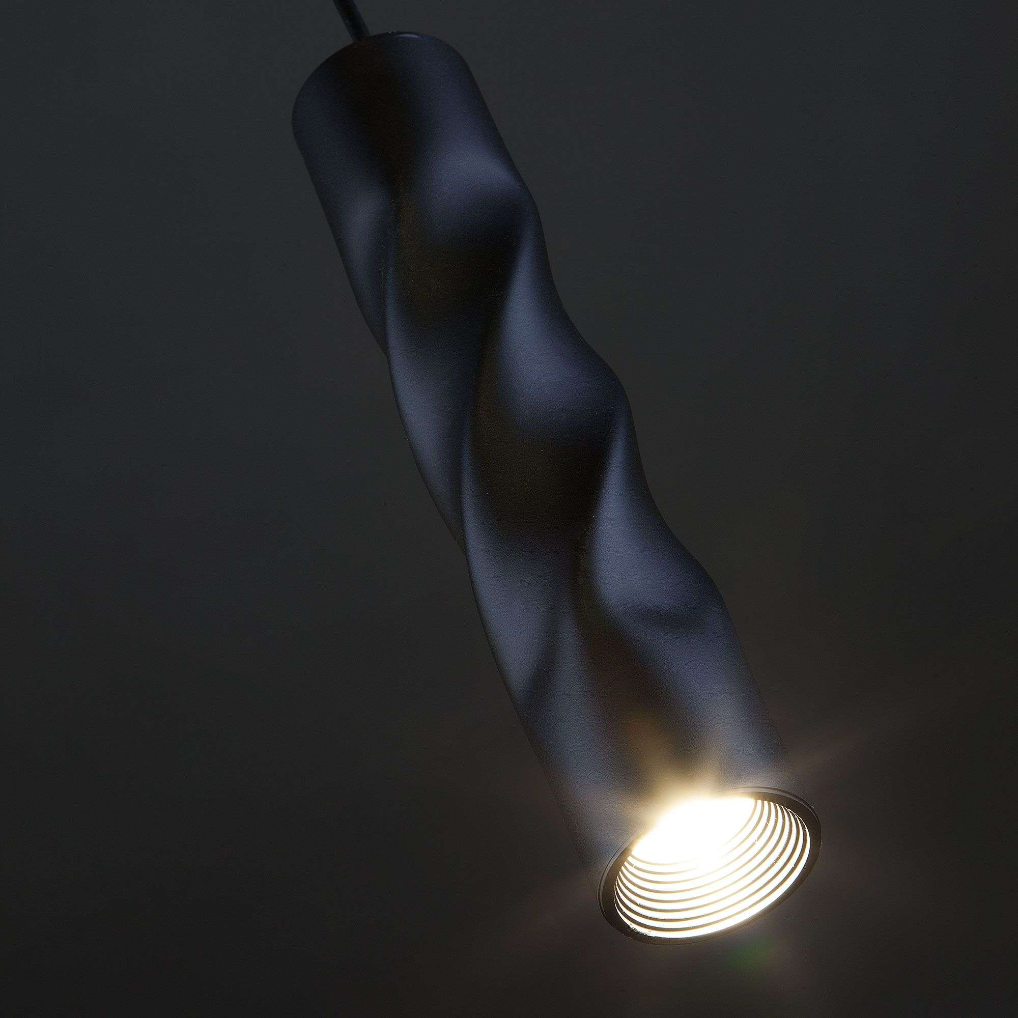 Подвесной LED светильник Eurosvet Scroll 50136/1 LED черный. Фото 5