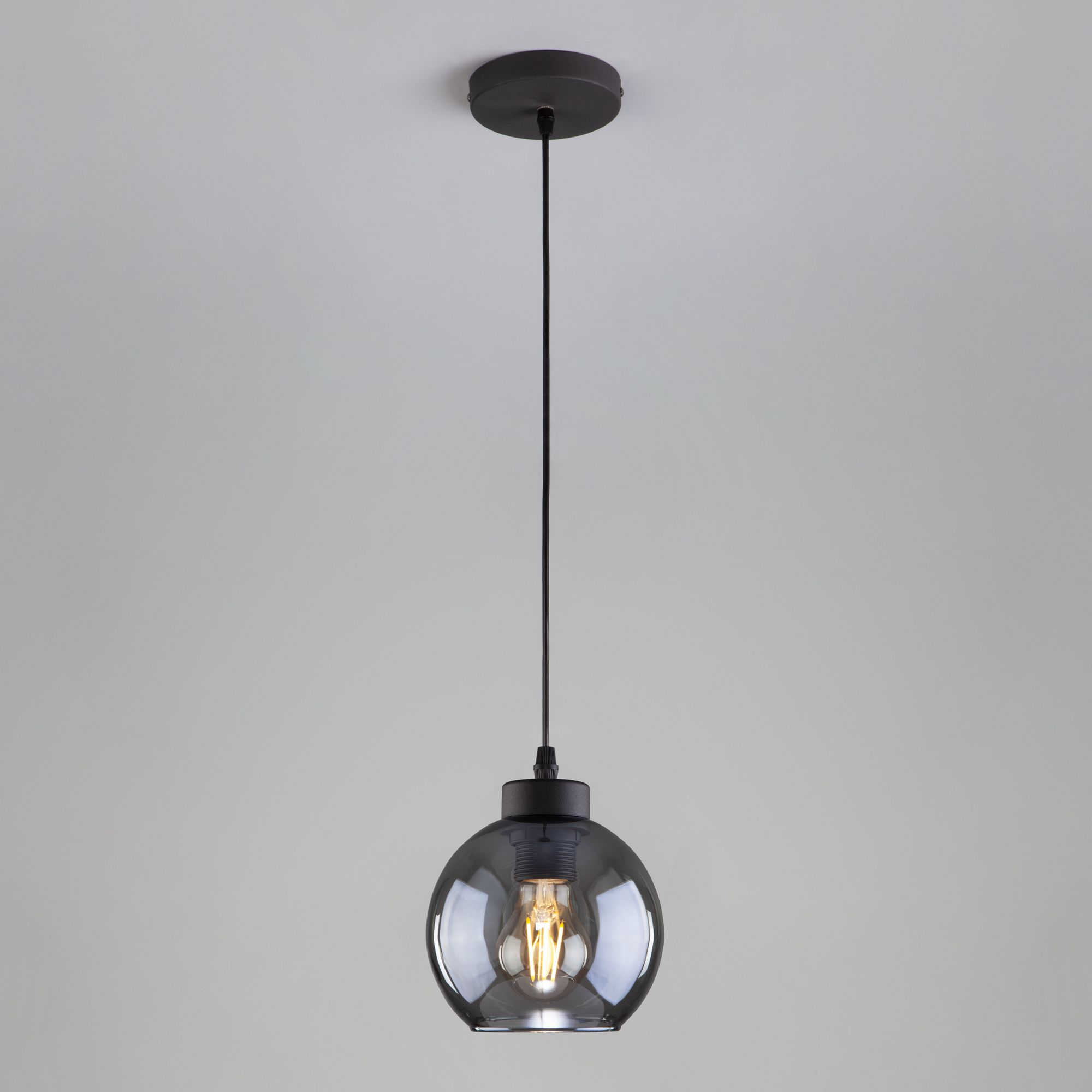 Подвесной светильник с круглым стеклянным плафоном TK Lighting Cubus 4317 Cubus. Фото 2