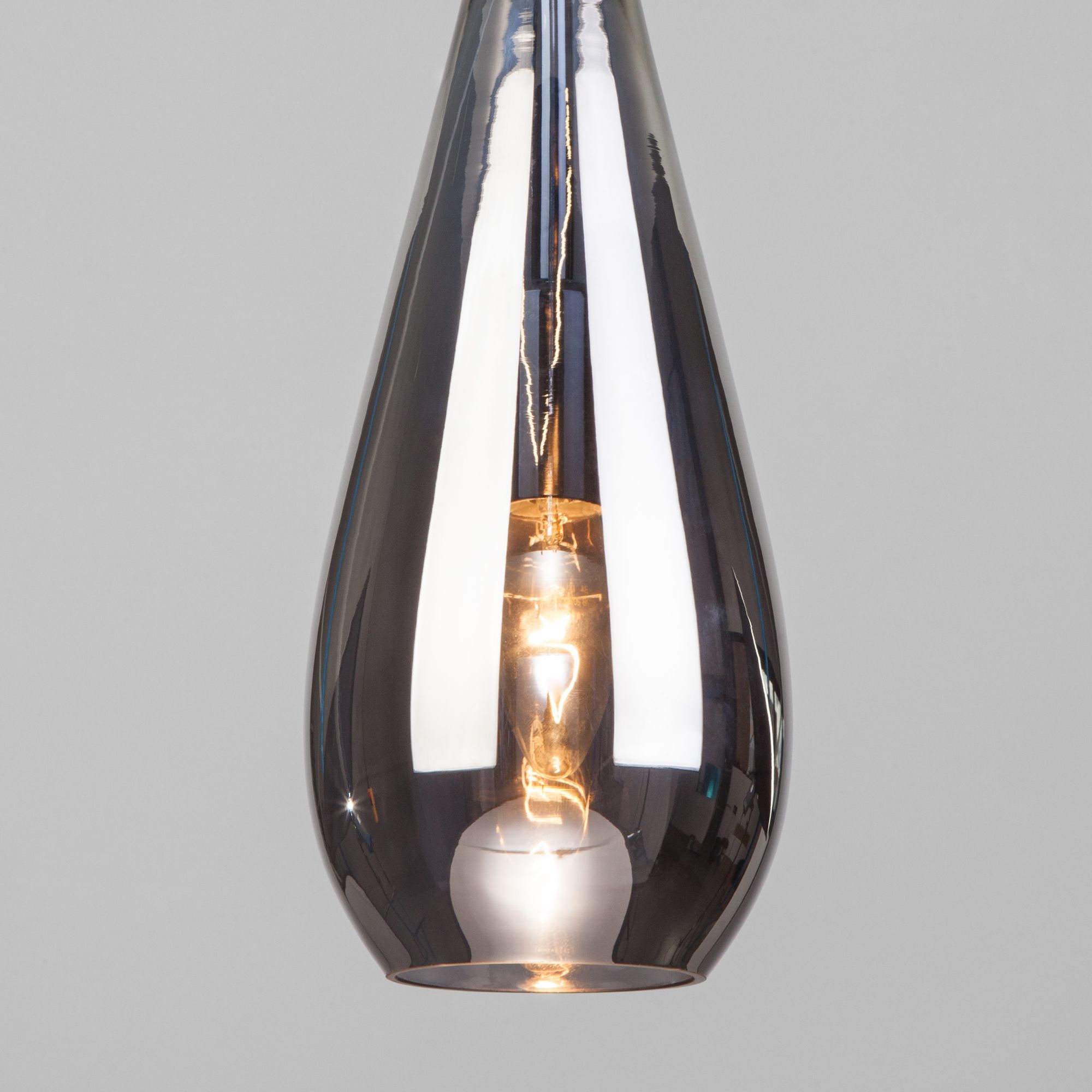 Подвесной светильник со стеклянным плафоном Eurosvet Ilario 50202/1 дымчатый. Фото 4