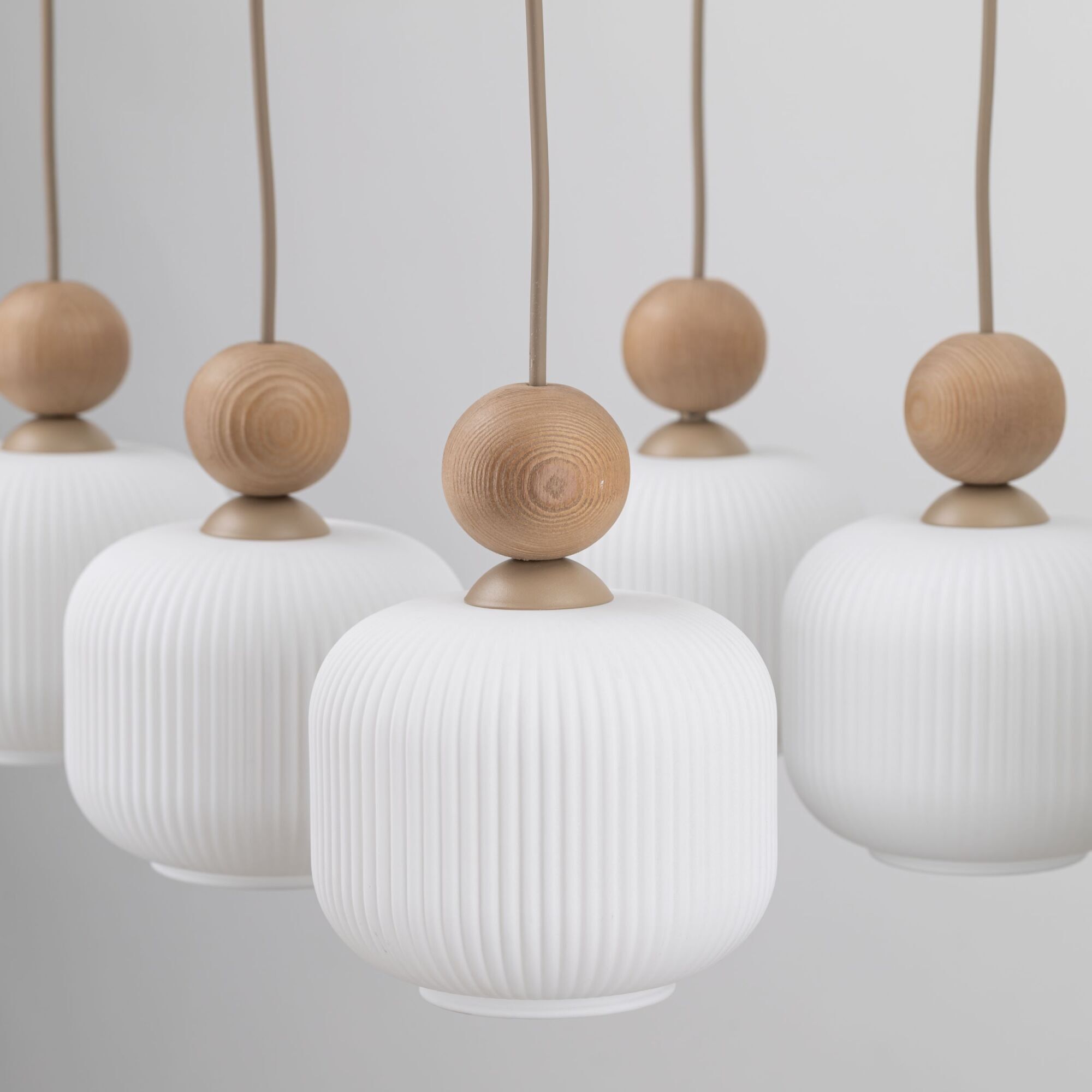 Подвесной светильник со стеклянными плафонами TK Lighting Ballo 11052 Ballo. Фото 2