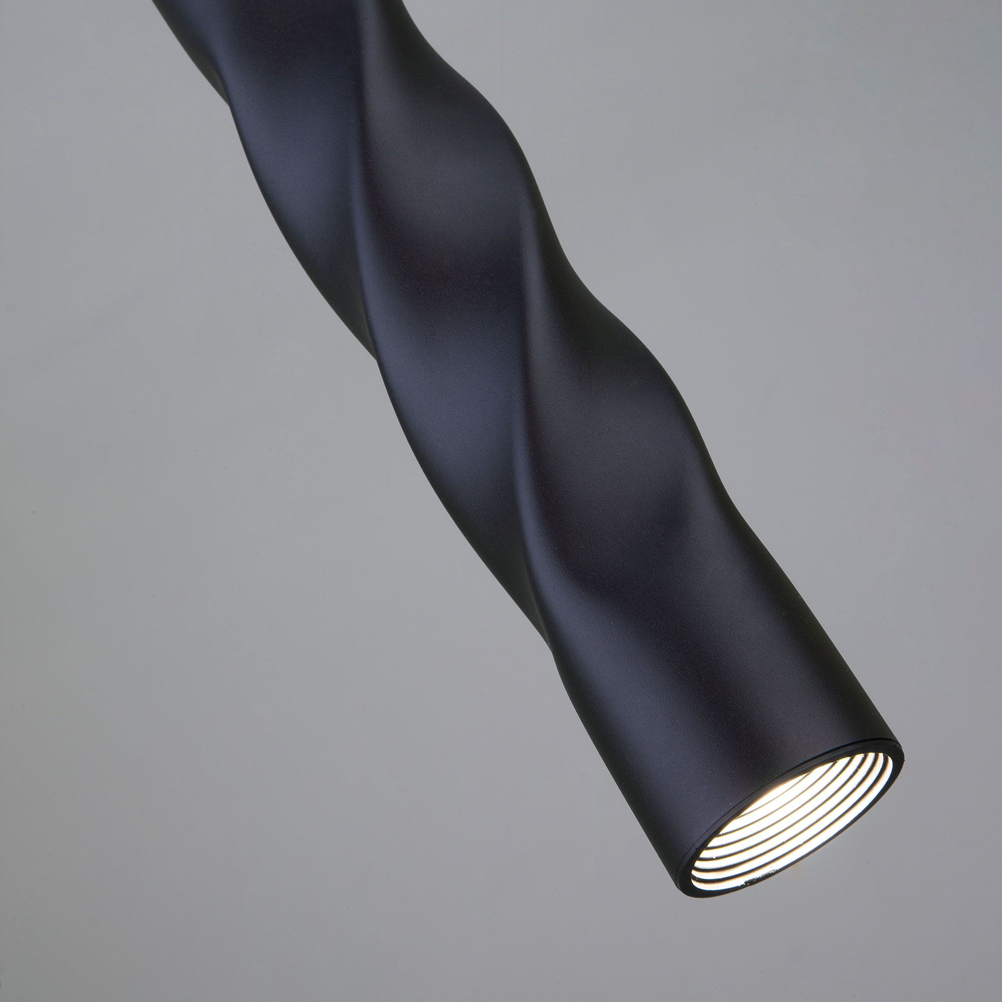 Подвесной LED светильник Eurosvet Scroll 50136/1 LED черный. Фото 4