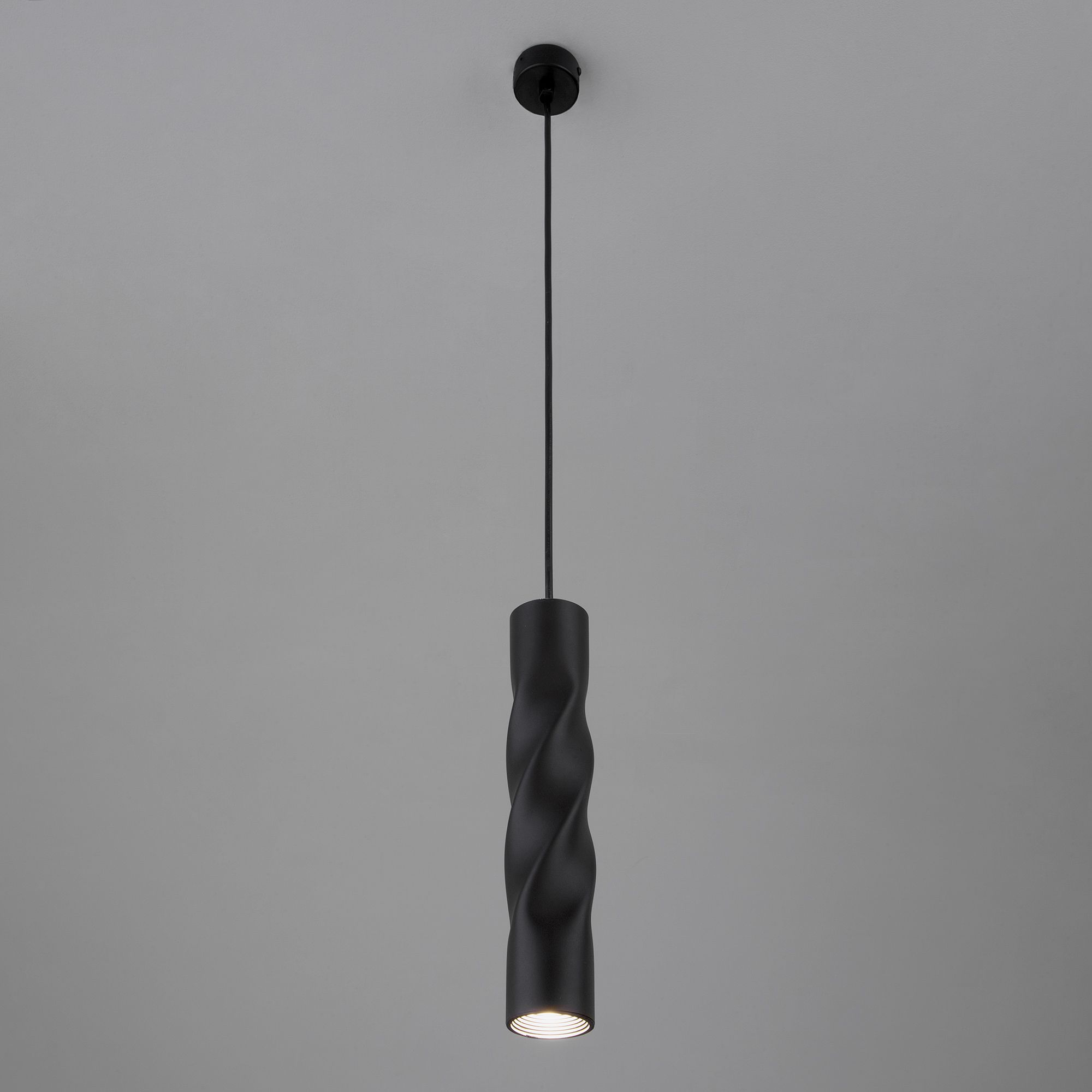 Подвесной LED светильник Eurosvet Scroll 50136/1 LED черный. Фото 6