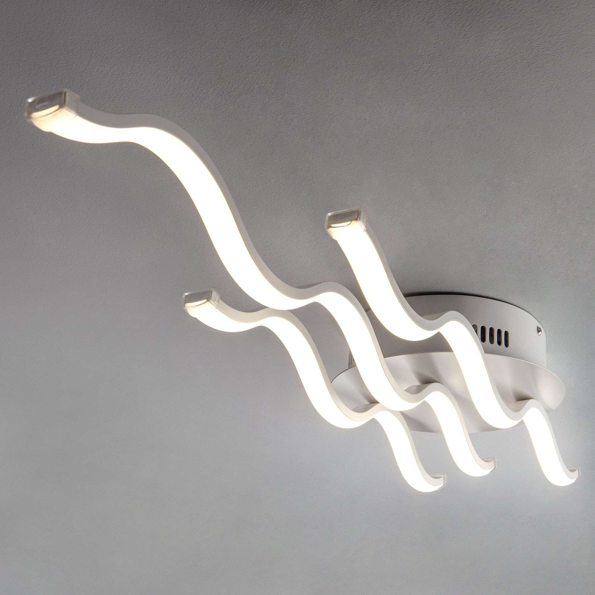 Потолочный волнообразный LED светильник Eurosvet Gwen 90090/3 белый. Фото 4