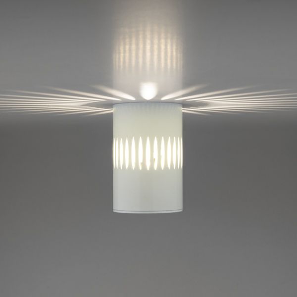 Накладной точечный светильник с подсветкой DLS026