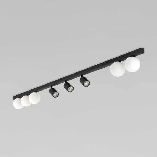 Потолочный светильник со стеклянными плафонами