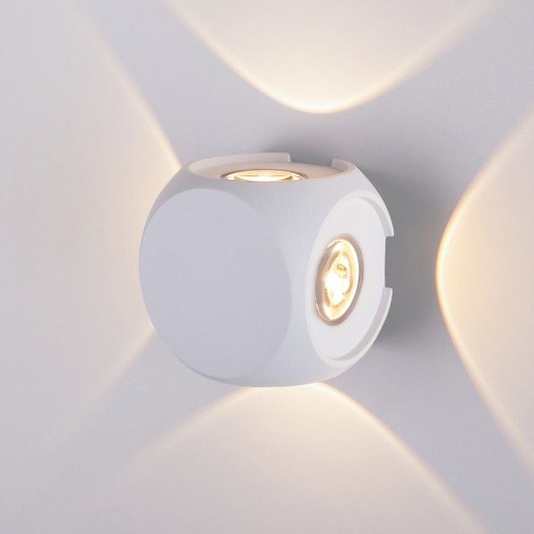 Пылевлагозащи<wbr>щенный светодиодный светильник CUBE белый IP54 1504 TECHNO LED