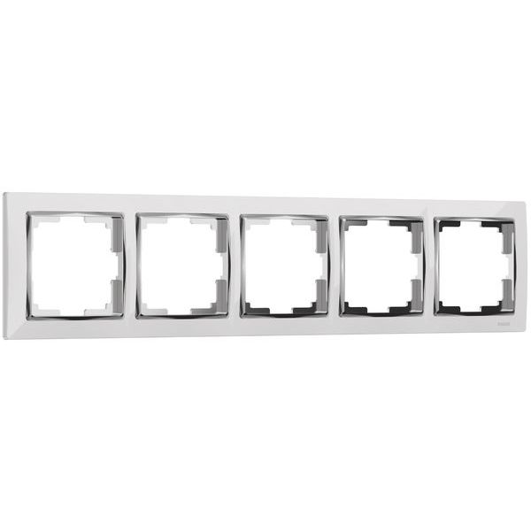 Рамка из поликарбоната на 5 постов Snabb белый/хром W0051901