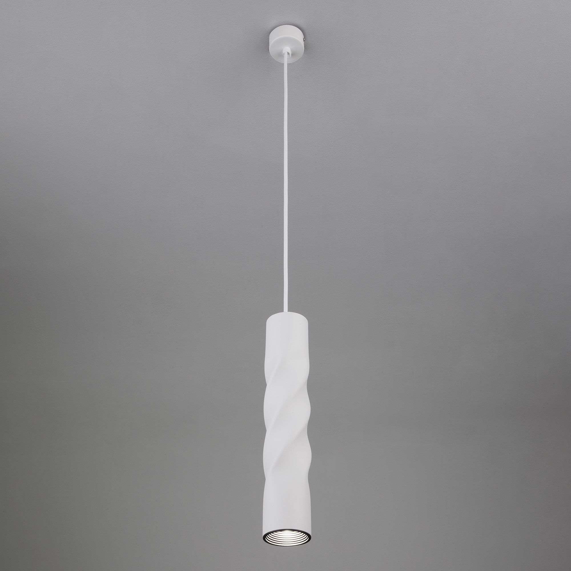 Светодиодный подвесной светильник 50136/1 LED белый. Фото 2