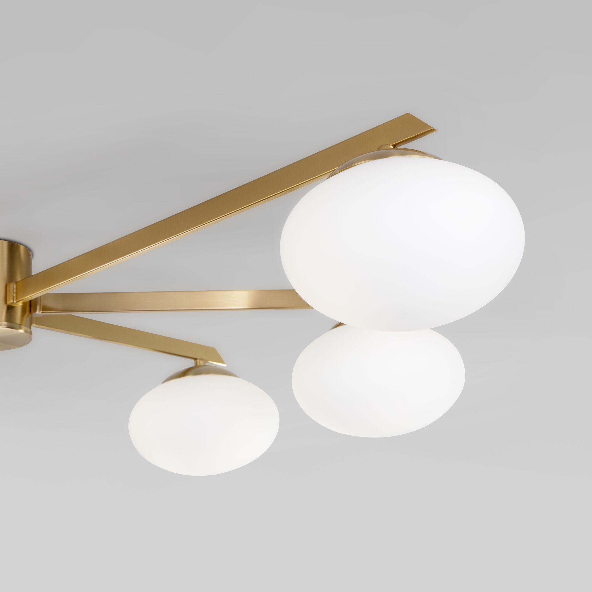 Умный потолочный светильник Eurosvet Opaline 70220/6 латунь Smart. Фото 2