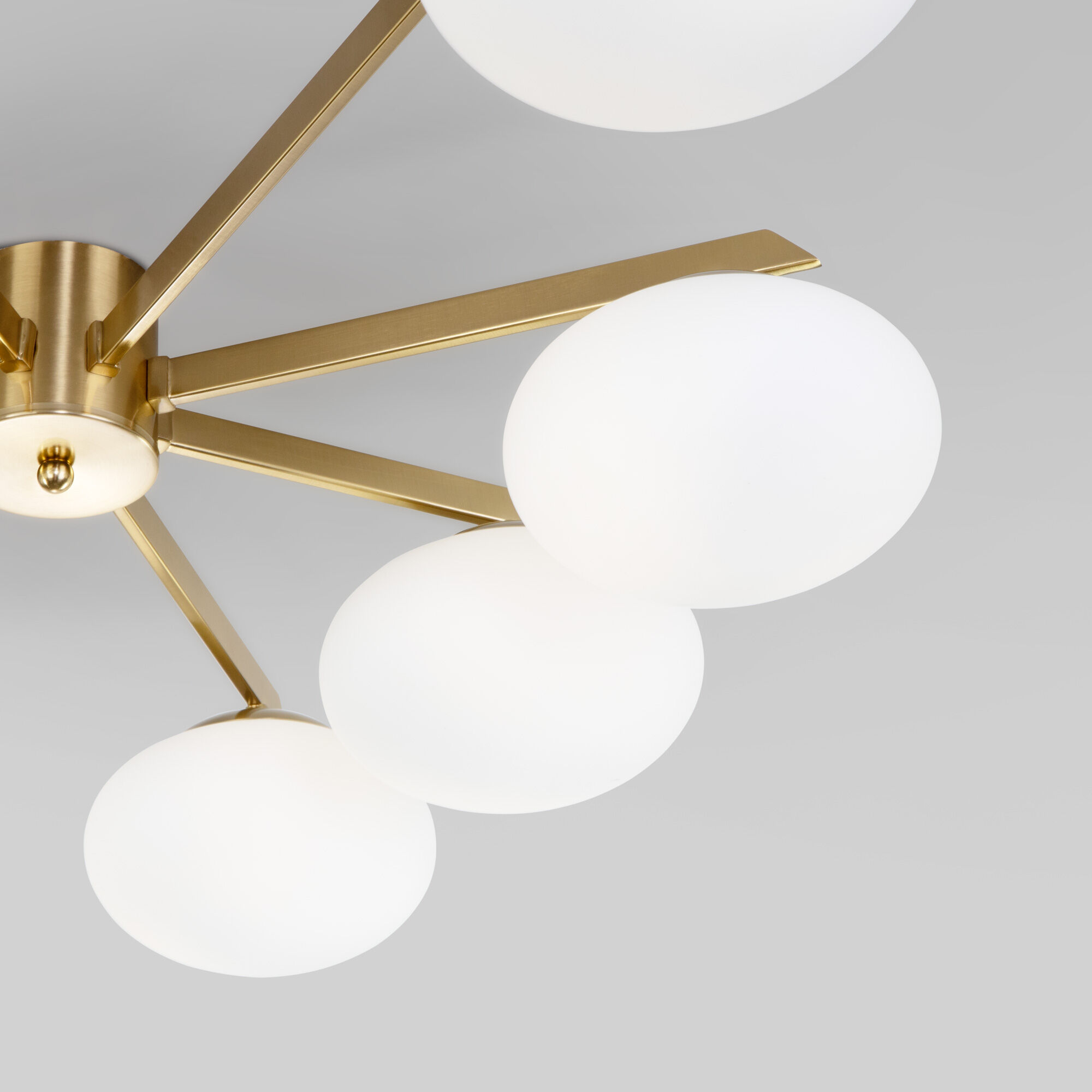 Умный потолочный светильник Eurosvet Opaline 70220/8 латунь Smart. Фото 2